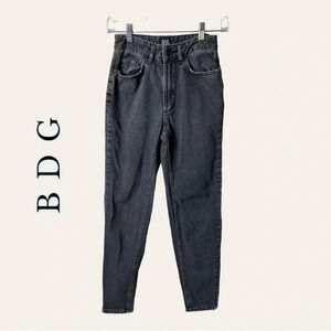 0344W.‎ BDG URBAN OUTFITTERS MOM DENIM JEANS BLACK IN COLOR SIZE 24